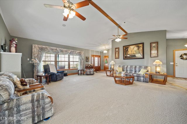 2993 Quarry Hollow Rd, Friendsville, TN 37737