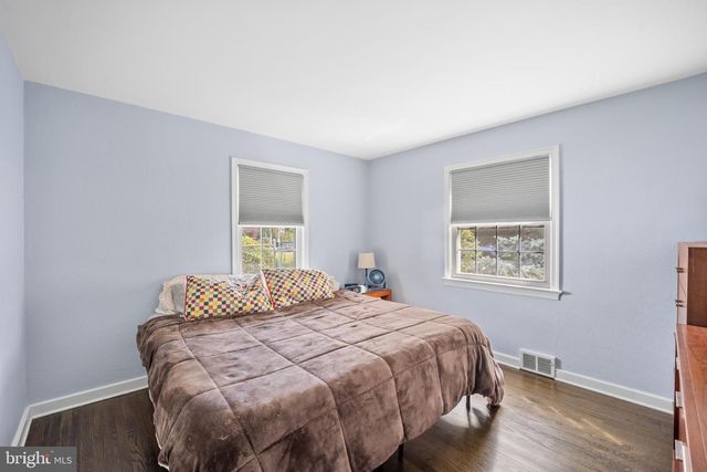 46 GRANDVIEW AVE, Hamilton, NJ 08620