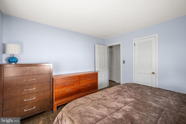 46 GRANDVIEW AVE, Hamilton, NJ 08620