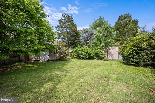 46 GRANDVIEW AVE, Hamilton, NJ 08620