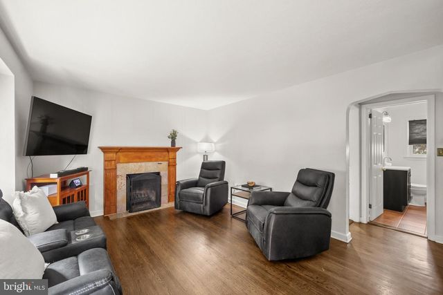 46 GRANDVIEW AVE, Hamilton, NJ 08620