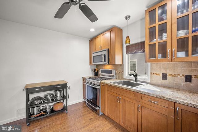 46 GRANDVIEW AVE, Hamilton, NJ 08620