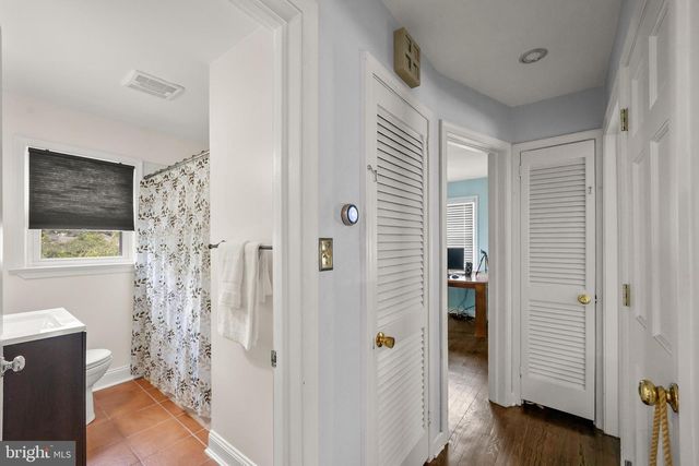 46 GRANDVIEW AVE, Hamilton, NJ 08620