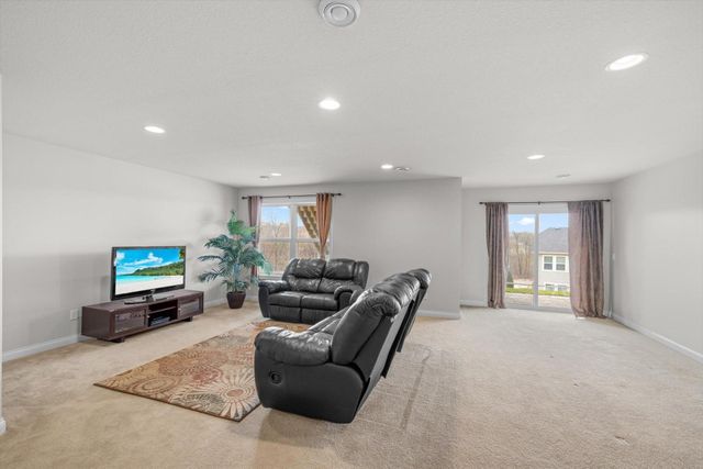 5035 Jewel Lane N, Plymouth, MN 55446