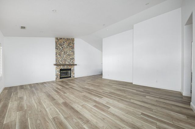 10324 Rio Sombra Ct, Oakdale, CA 95361