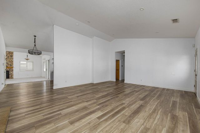 10324 Rio Sombra Ct, Oakdale, CA 95361