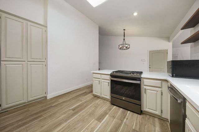 10324 Rio Sombra Ct, Oakdale, CA 95361