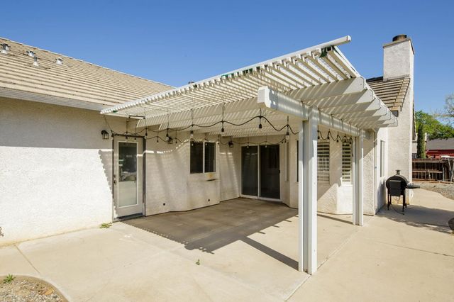 10324 Rio Sombra Ct, Oakdale, CA 95361