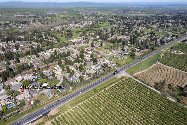 10324 Rio Sombra Ct, Oakdale, CA 95361