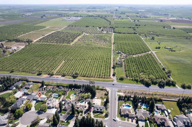 10324 Rio Sombra Ct, Oakdale, CA 95361