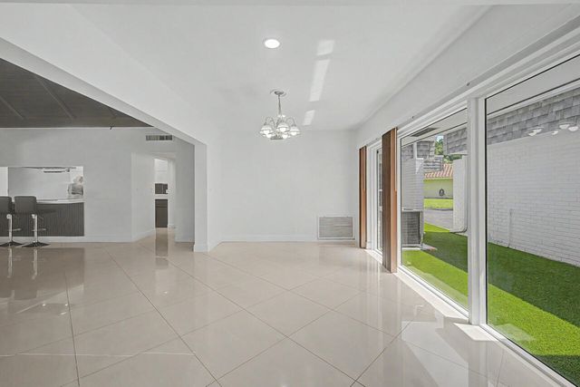 5707 White Hickory Circle, Tamarac, FL 33319