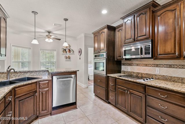 371 Lake Erie Drive, Brunswick, GA 31523