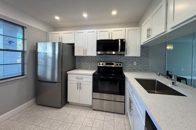 2604 Nassau Bend F1, Coconut Creek, FL 33066