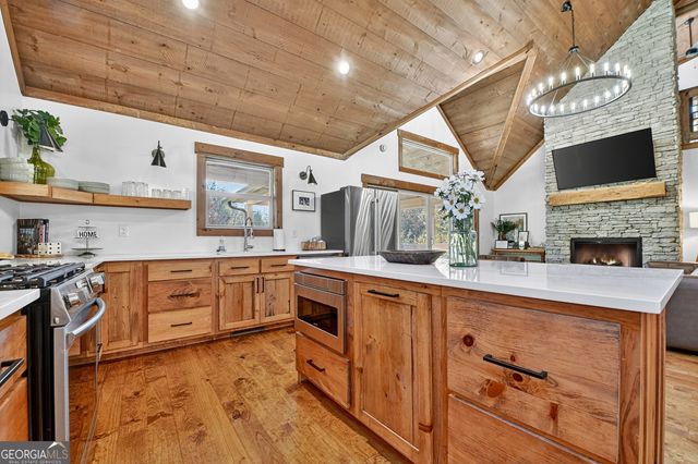 89 High Meadows Court, Morganton, GA 30560