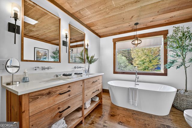 89 High Meadows Court, Morganton, GA 30560