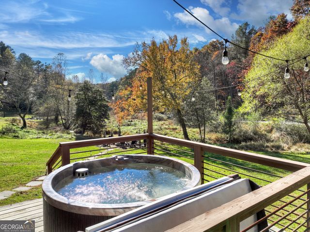 89 High Meadows Court, Morganton, GA 30560