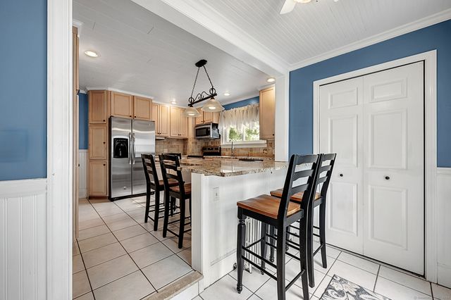 35 New Lane, Cromwell, CT 06416