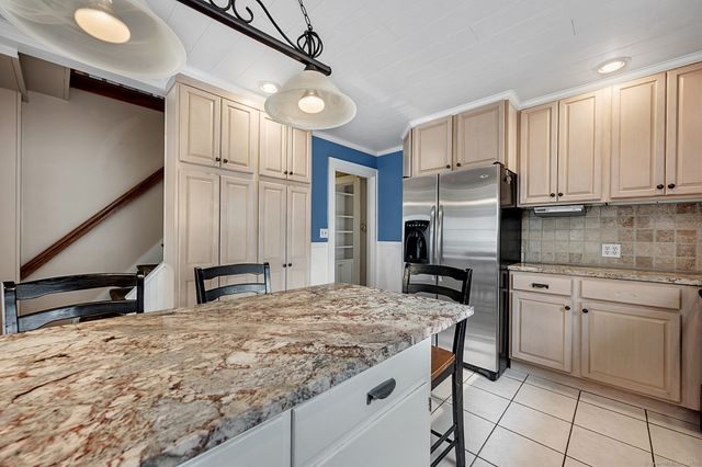 35 New Lane, Cromwell, CT 06416