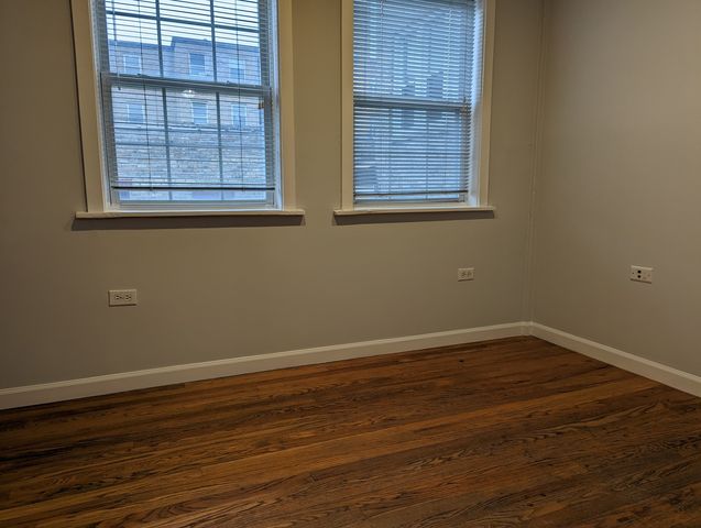 5650 N Spaulding Avenue 2, Chicago, IL 60659