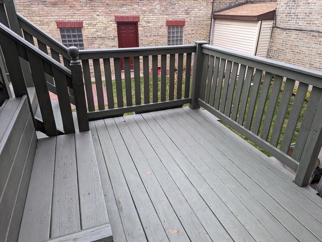 5650 N Spaulding Avenue 2, Chicago, IL 60659