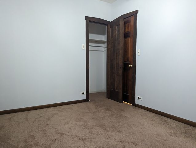 5650 N Spaulding Avenue 2, Chicago, IL 60659