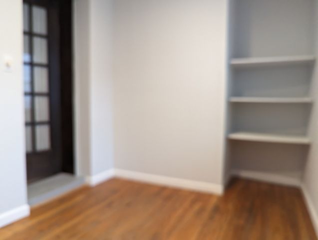 5650 N Spaulding Avenue 2, Chicago, IL 60659