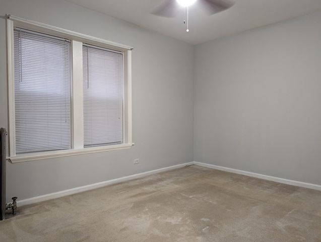 5650 N Spaulding Avenue 2, Chicago, IL 60659