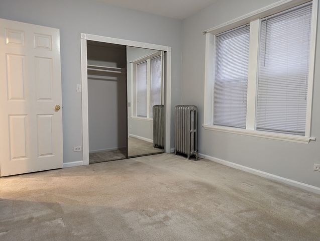 5650 N Spaulding Avenue 2, Chicago, IL 60659