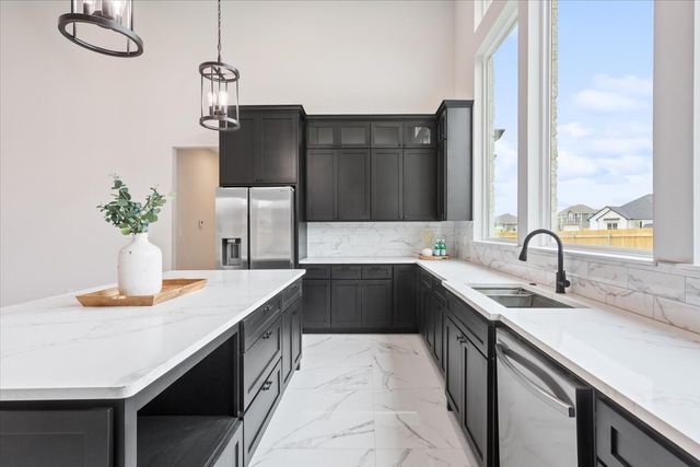 959 Gallant Fox Road, Hewitt, TX 76643