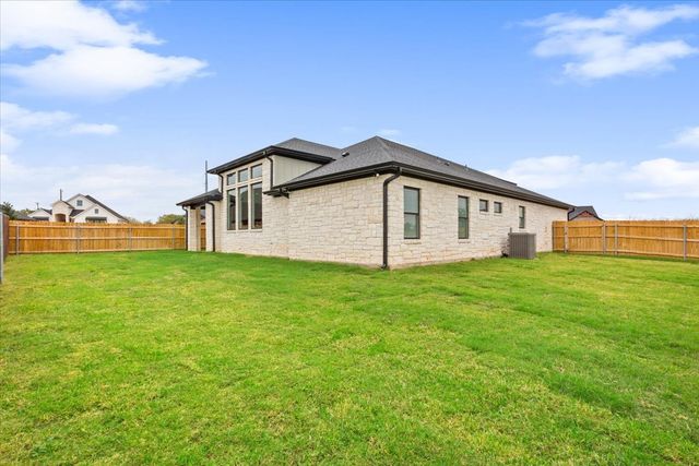 959 Gallant Fox Road, Hewitt, TX 76643