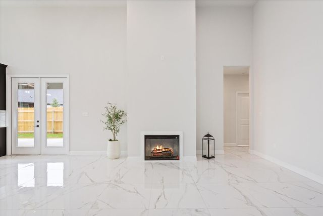 959 Gallant Fox Road, Hewitt, TX 76643