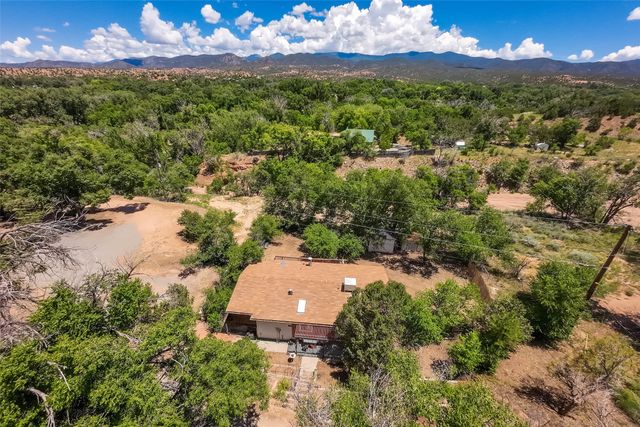 20 A Glowing Star Road, Santa Fe, NM 87506