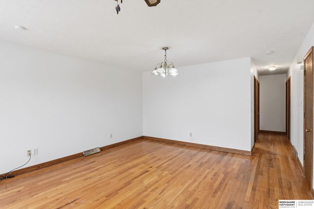 104 Waldo Circle, Bellevue, NE 68005