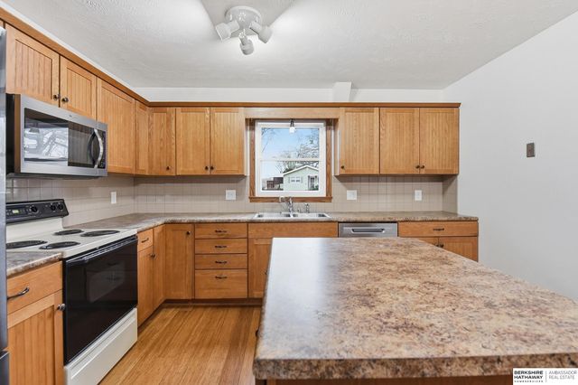 104 Waldo Circle, Bellevue, NE 68005