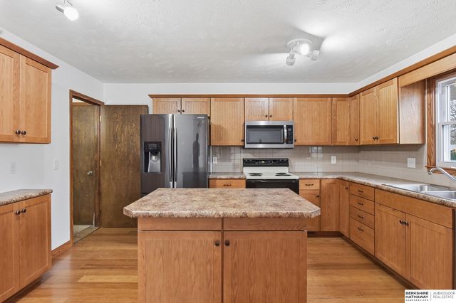 104 Waldo Circle, Bellevue, NE 68005