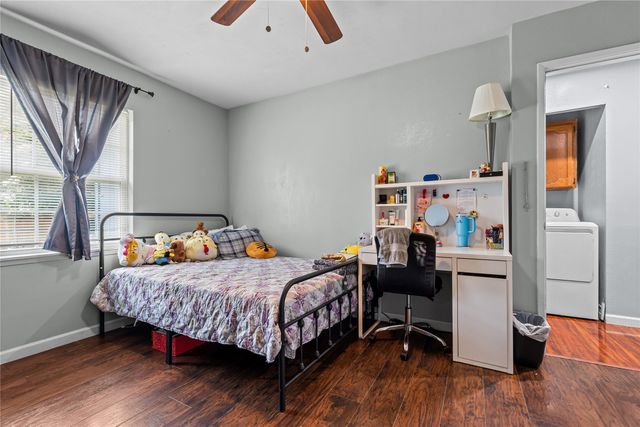 7036 Sandybrook Drive, Fort Worth, TX 76120