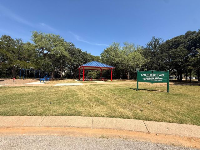 7036 Sandybrook Drive, Fort Worth, TX 76120