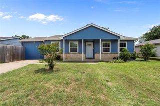 7036 Sandybrook Drive, Fort Worth, TX 76120