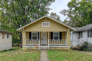1252 S HOME Avenue, Independence, MO 64052