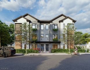 233 W Runyon St, Newark City, NJ 07108