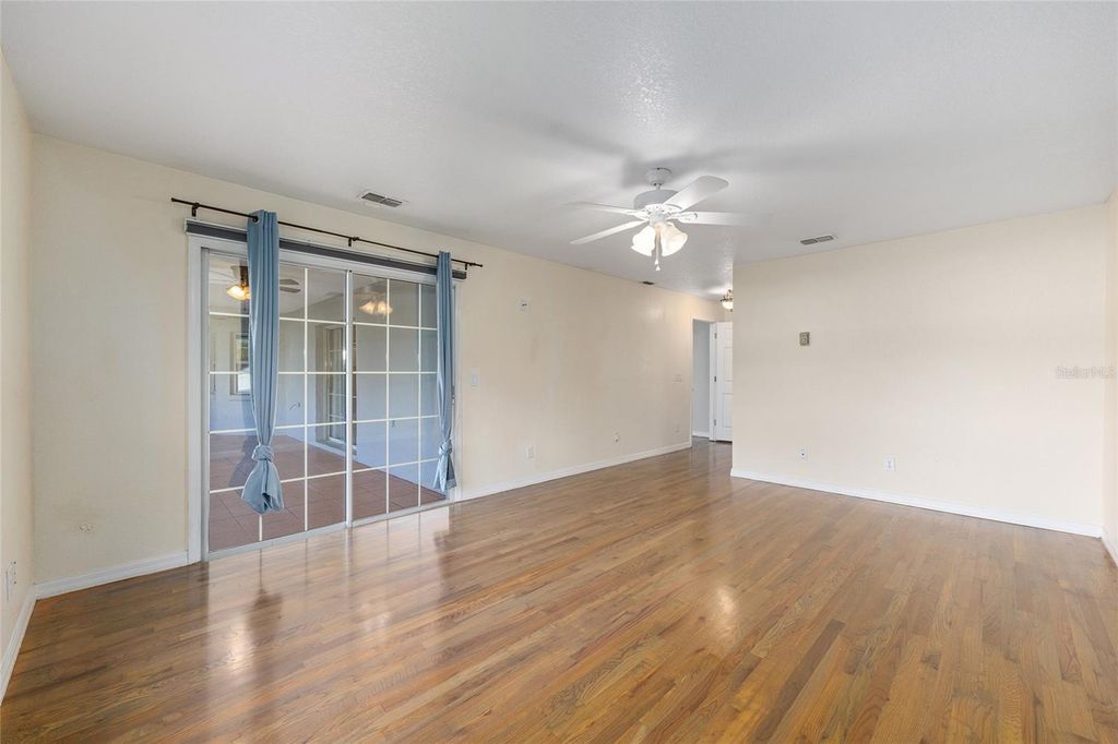 Image 23 of property listing at 10521 SW 54TH COURT, Ocala, FL 34476