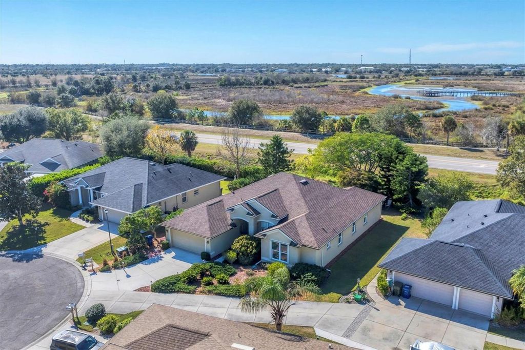 Image 18 of property listing at 7302 DEER CROSSING COURT, Sarasota, FL 34240