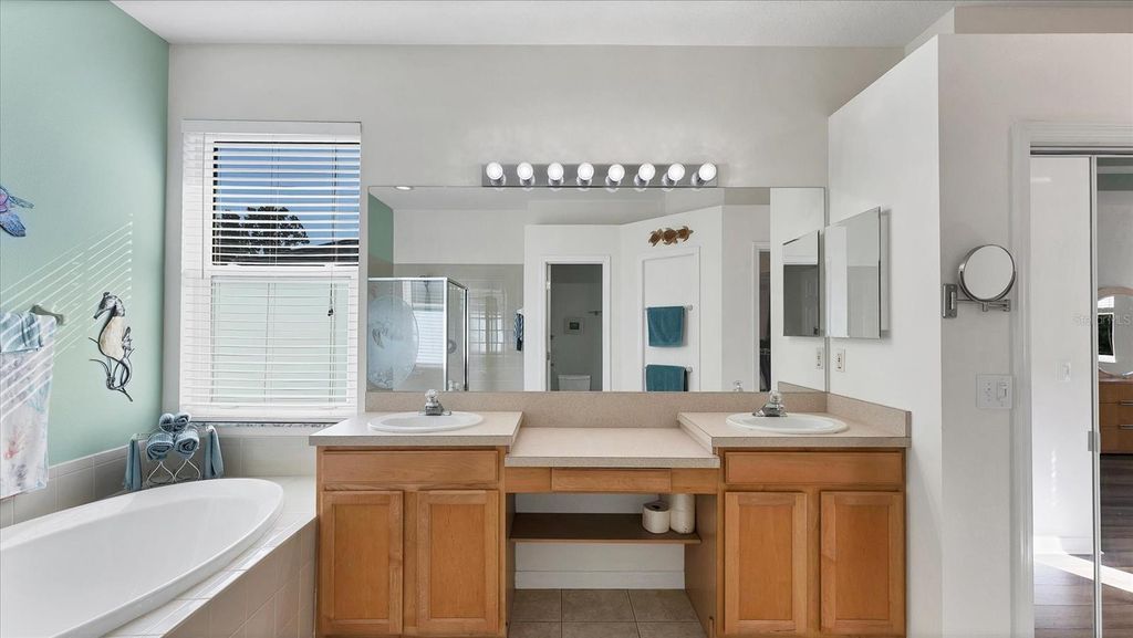 Image 39 of property listing at 7302 DEER CROSSING COURT, Sarasota, FL 34240