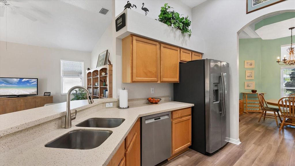 Image 6 of property listing at 7302 DEER CROSSING COURT, Sarasota, FL 34240