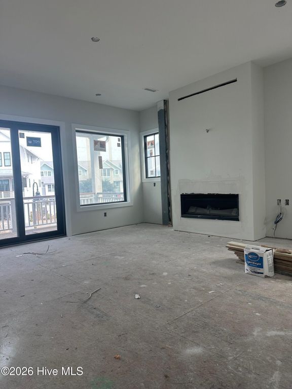 Image 4 of property listing at 132 James Edward Court, Wilmington, NC 28403