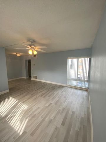 224 Hibiscus Ave Apt 260, Lauderdale By The Sea, FL 33308