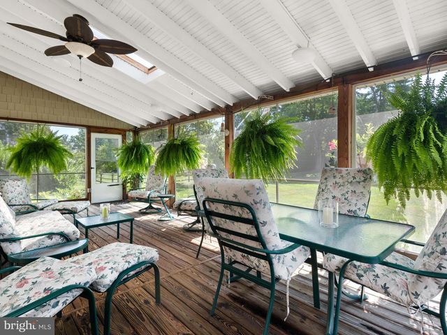 418 BEAUMONT CIR, West Chester, PA 19380