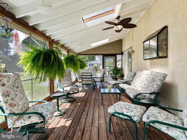 418 BEAUMONT CIR, West Chester, PA 19380