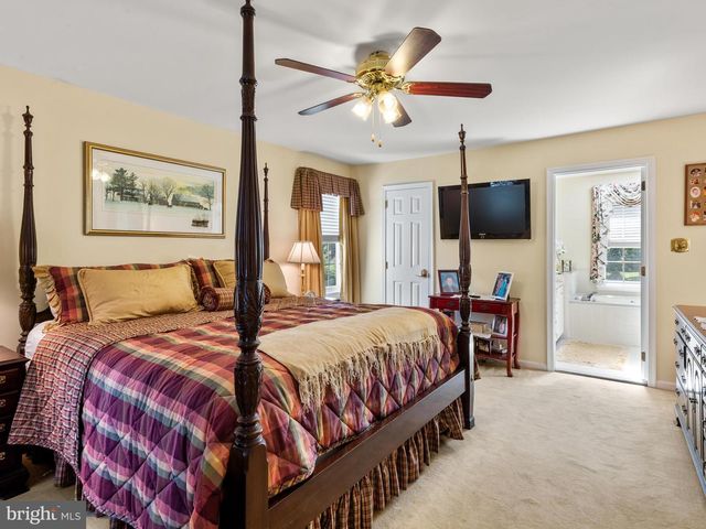 418 BEAUMONT CIR, West Chester, PA 19380