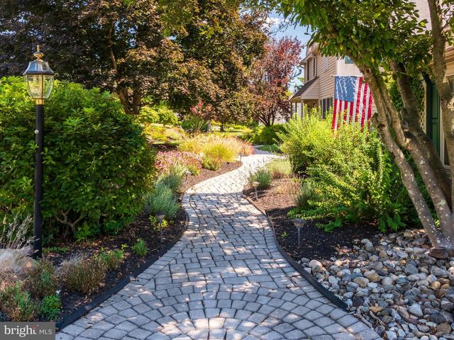 418 BEAUMONT CIR, West Chester, PA 19380